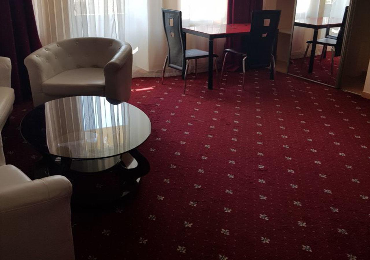 Emperum Nelson Hotel Chisinau Luaran gambar