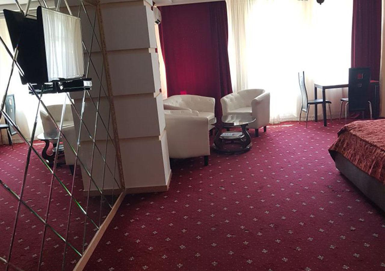 Emperum Nelson Hotel Chisinau Luaran gambar
