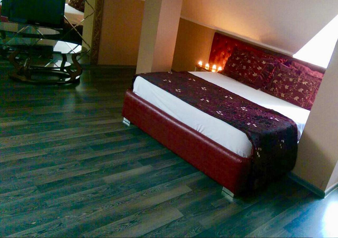 Emperum Nelson Hotel Chisinau Luaran gambar
